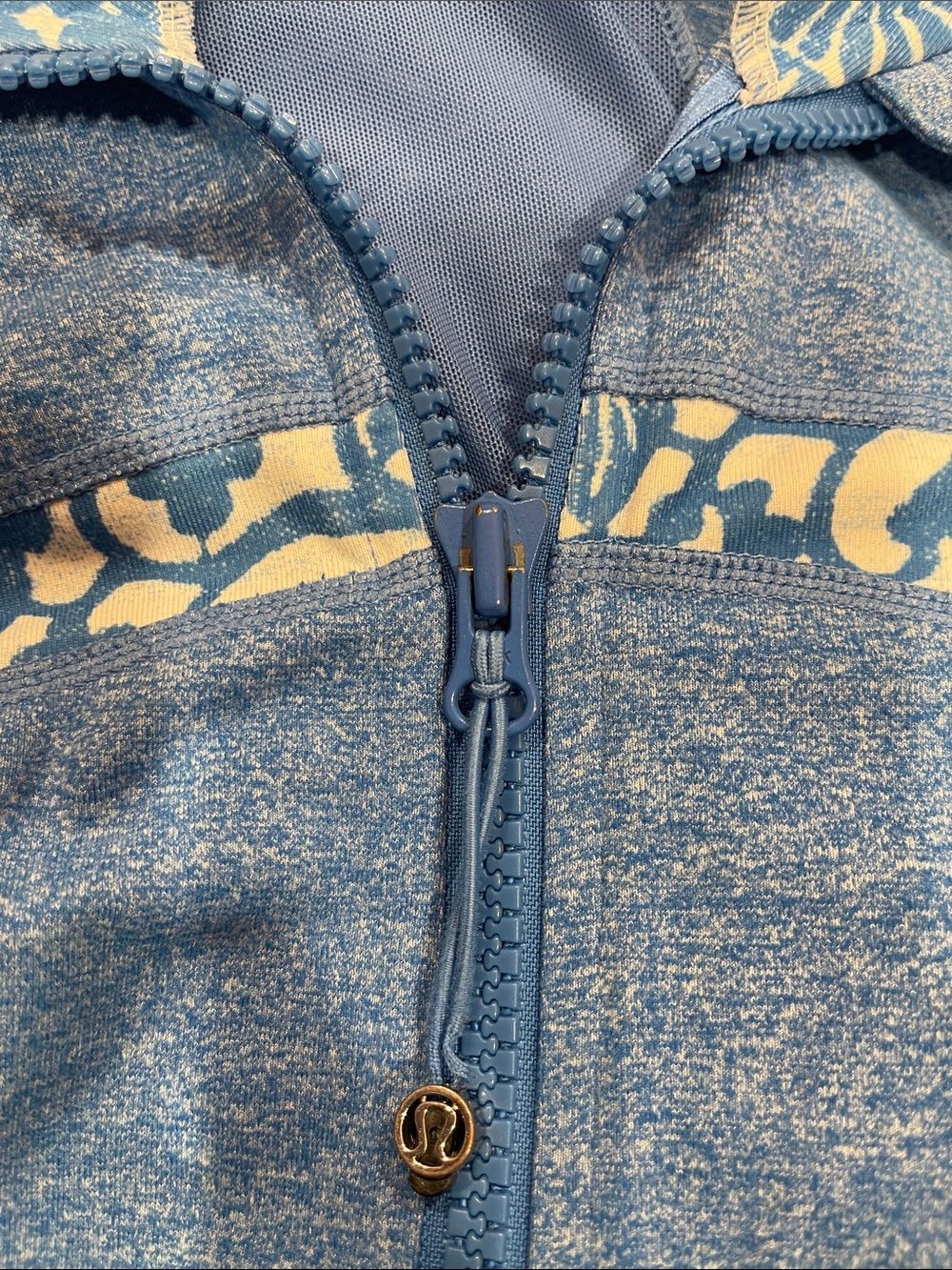 Women’s Lululemon Blue Zip-Front Active Jacket - Picture 6 of 6